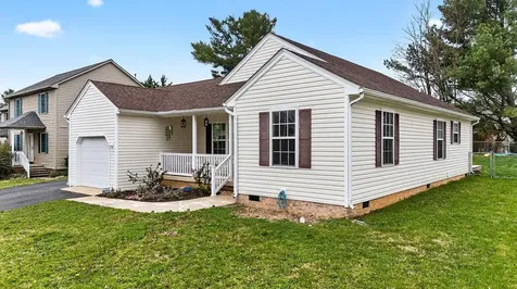 213 Adventure Trail Waynesboro VA 22980