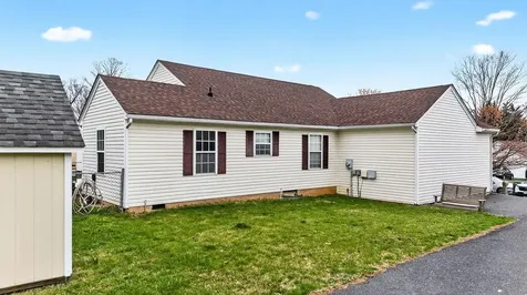 213 Adventure Trail Waynesboro VA 22980
