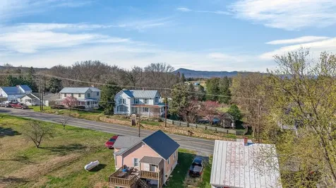422 Mechanic Street Luray VA 22835