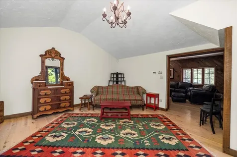6614 Middlebrook Road Raphine VA 24472