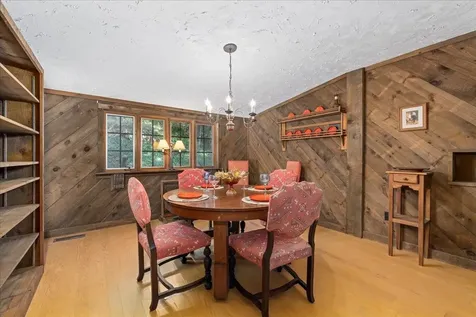 6614 Middlebrook Road Raphine VA 24472