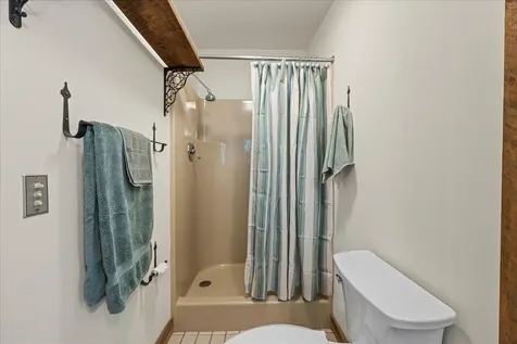6614 Middlebrook Road Raphine VA 24472