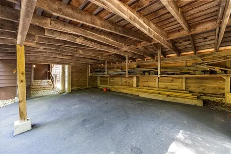 6614 Middlebrook Road Raphine VA 24472