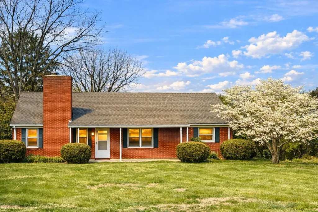 9 Baldwin Drive Staunton VA 24401