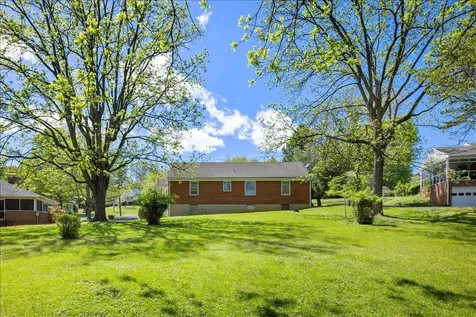 9 Baldwin Drive Staunton VA 24401