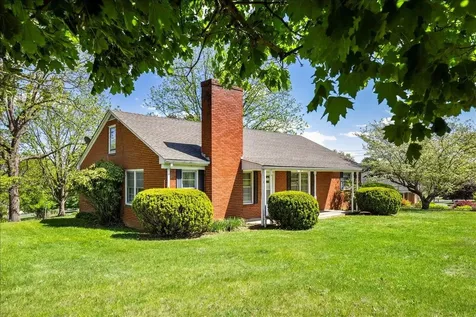 9 Baldwin Drive Staunton VA 24401