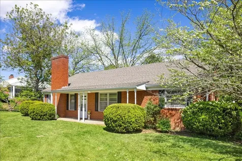 9 Baldwin Drive Staunton VA 24401