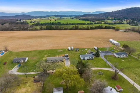 15,17,25,37 Hayfield Lane Fort Defiance VA 24437