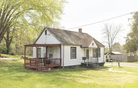 162 40th Street E Buena Vista VA 24416