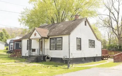 162 40th Street E Buena Vista VA 24416