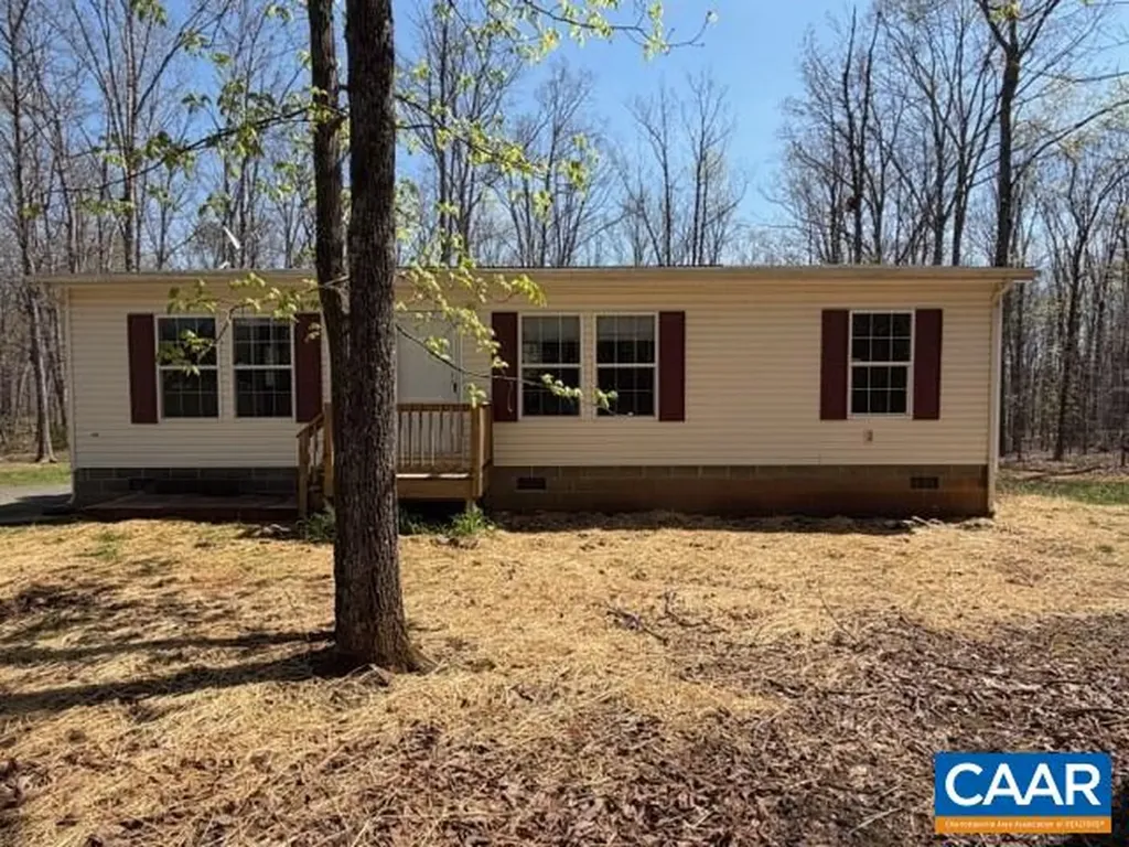 319 Ivy Road Howardsville VA 24562