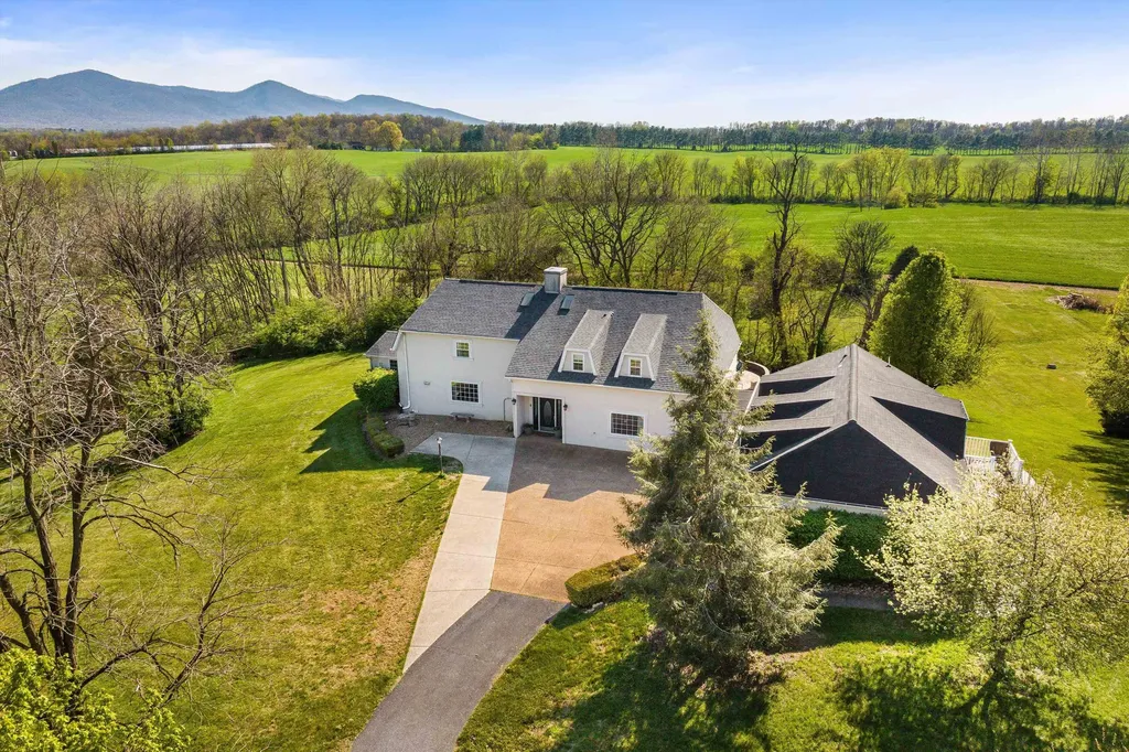 Elkton VA, 1335 Courtney Lane