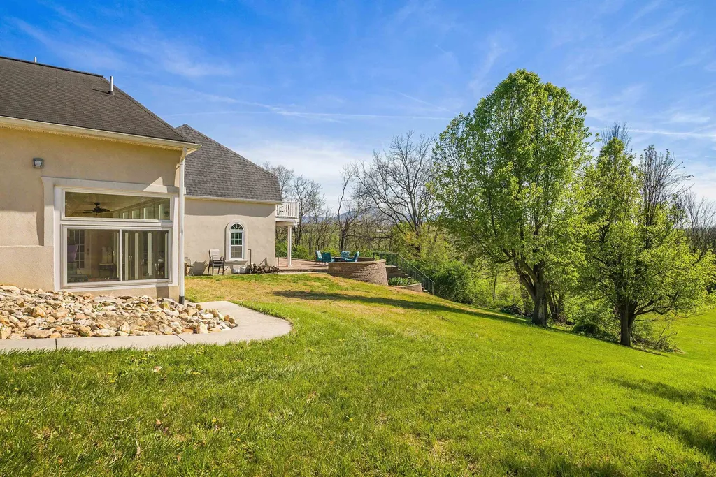 1335 Courtney Lane Elkton VA 22827