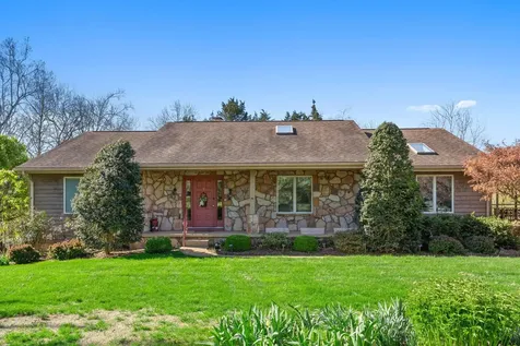 13004 Indian Trail Road Broadway VA 22815