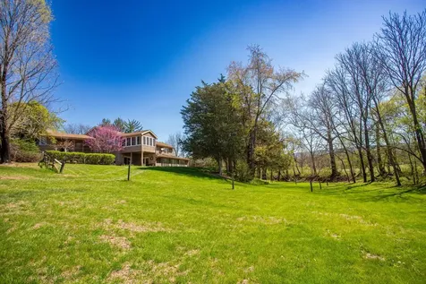 13004 Indian Trail Road Broadway VA 22815