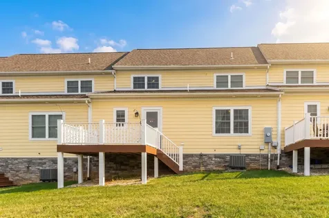 19 Ashwood Lane Staunton VA 24401