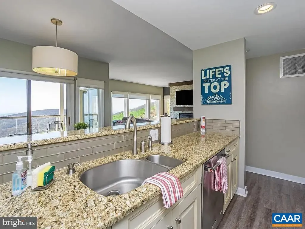1616 Overlook Condos Roseland VA 22967