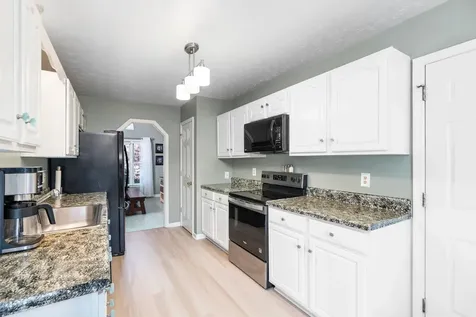 297 Arrow Head Lane Stuarts Draft VA 24477
