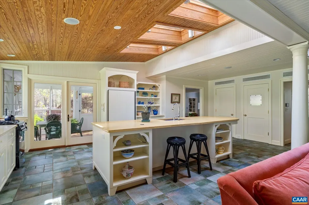995 Old Garth Road Charlottesville VA 22901