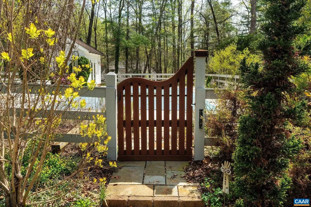 995 Old Garth Road Charlottesville VA 22901