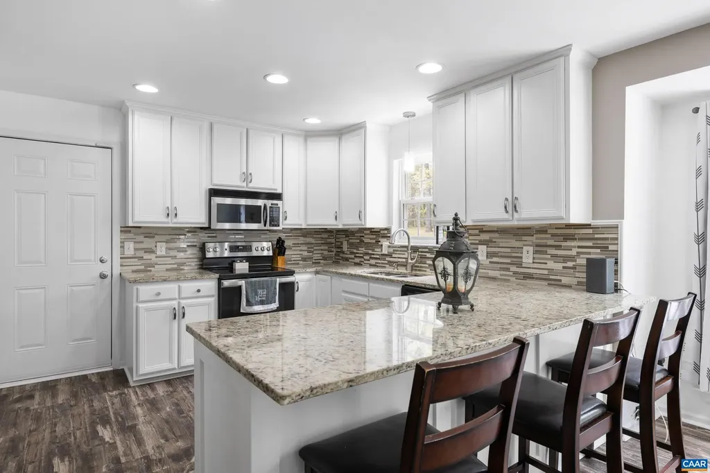 18383 James Madison Highway Troy VA 22974