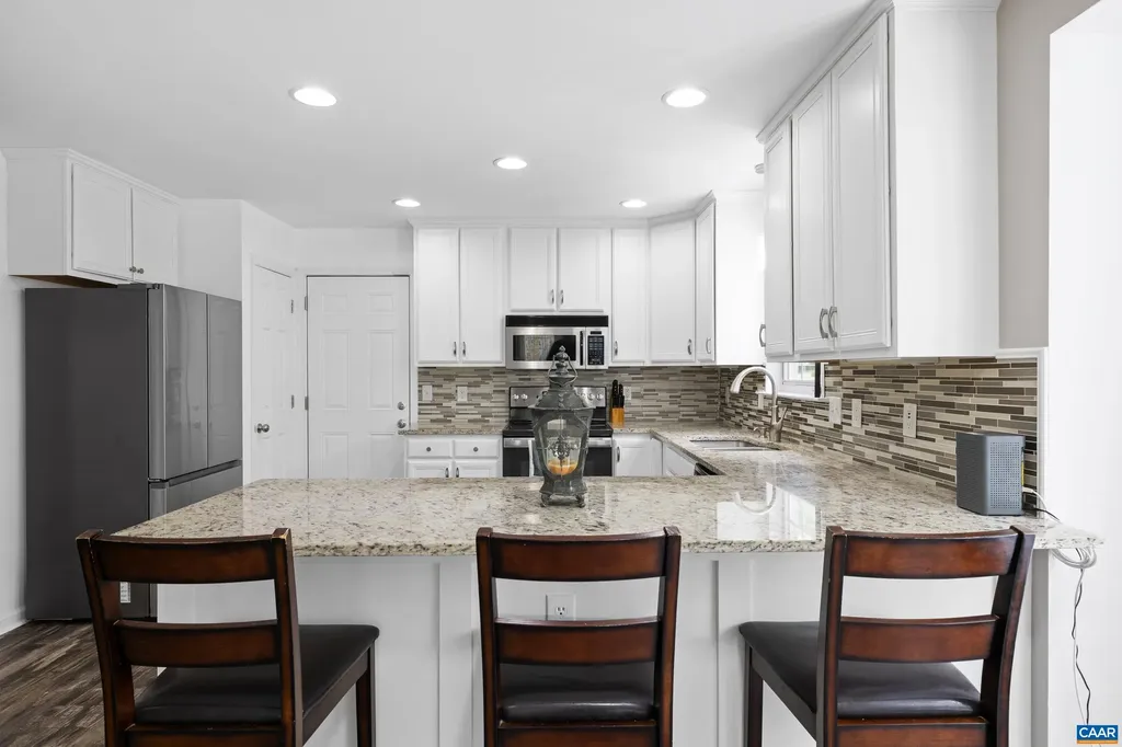 18383 James Madison Highway Troy VA 22974