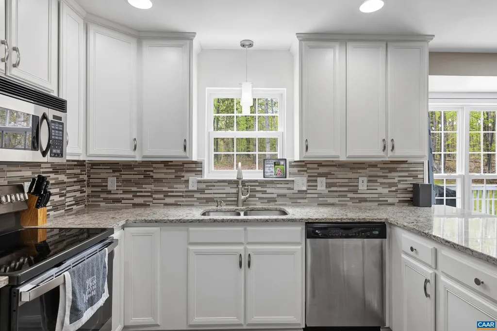 18383 James Madison Highway Troy VA 22974