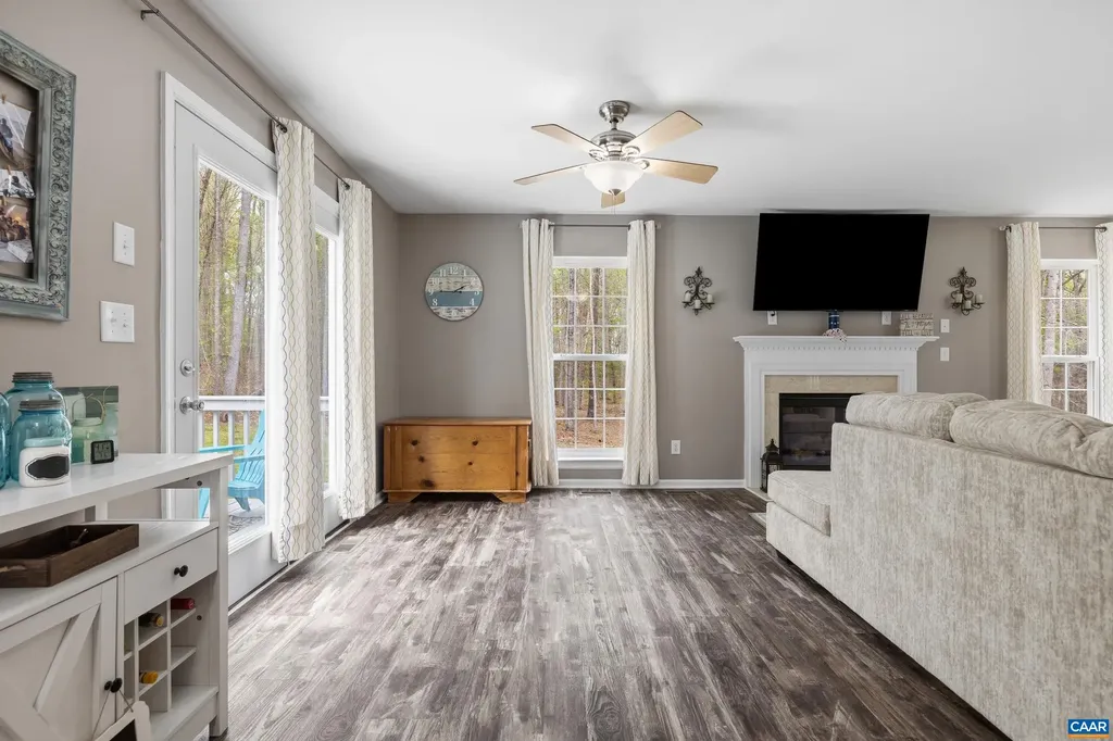 18383 James Madison Highway Troy VA 22974