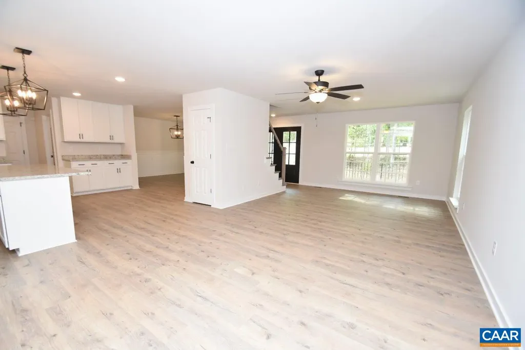 Forest Glen Lane Palmyra VA 23117