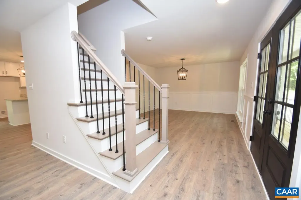 Forest Glen Lane Palmyra VA 23117