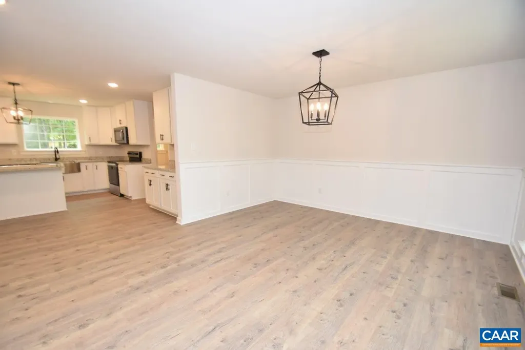 Forest Glen Lane Palmyra VA 23117
