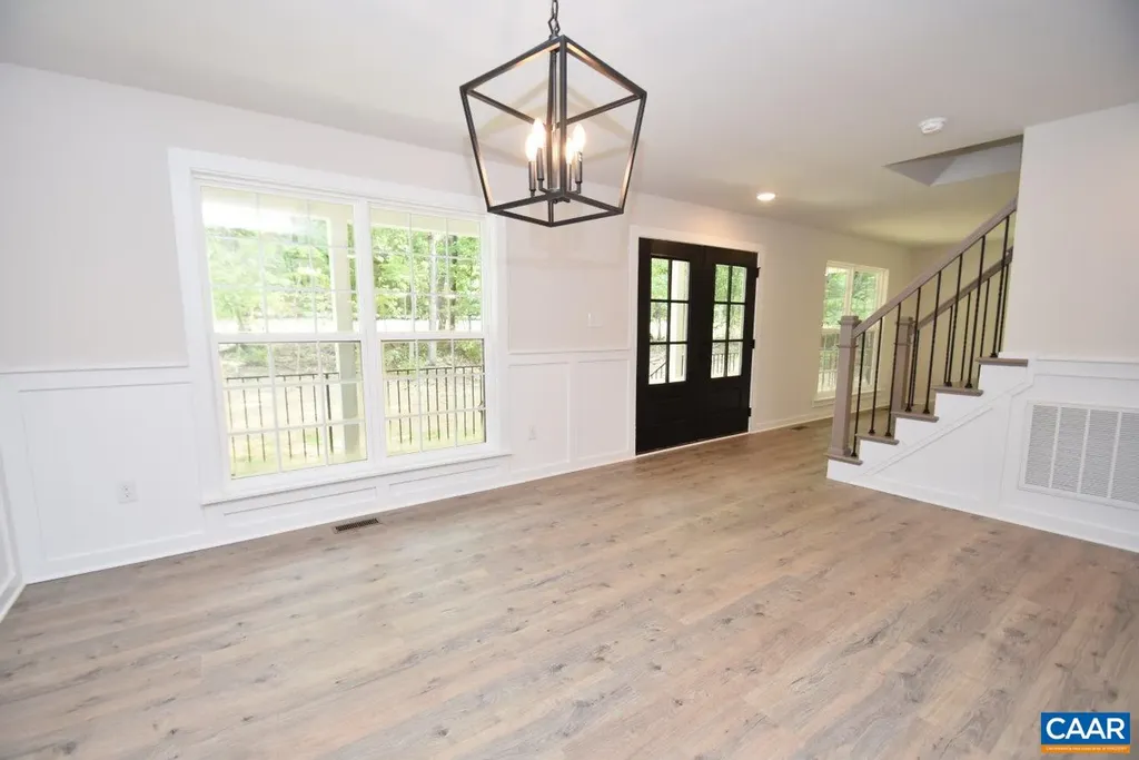 Forest Glen Lane Palmyra VA 23117