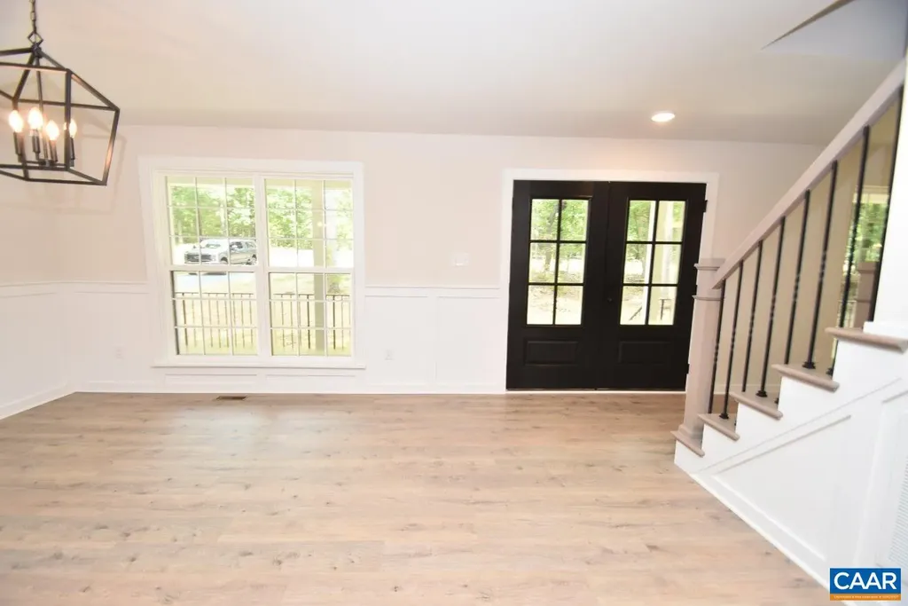 Forest Glen Lane Palmyra VA 23117