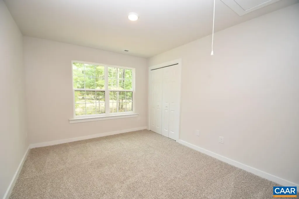 Forest Glen Lane Palmyra VA 23117