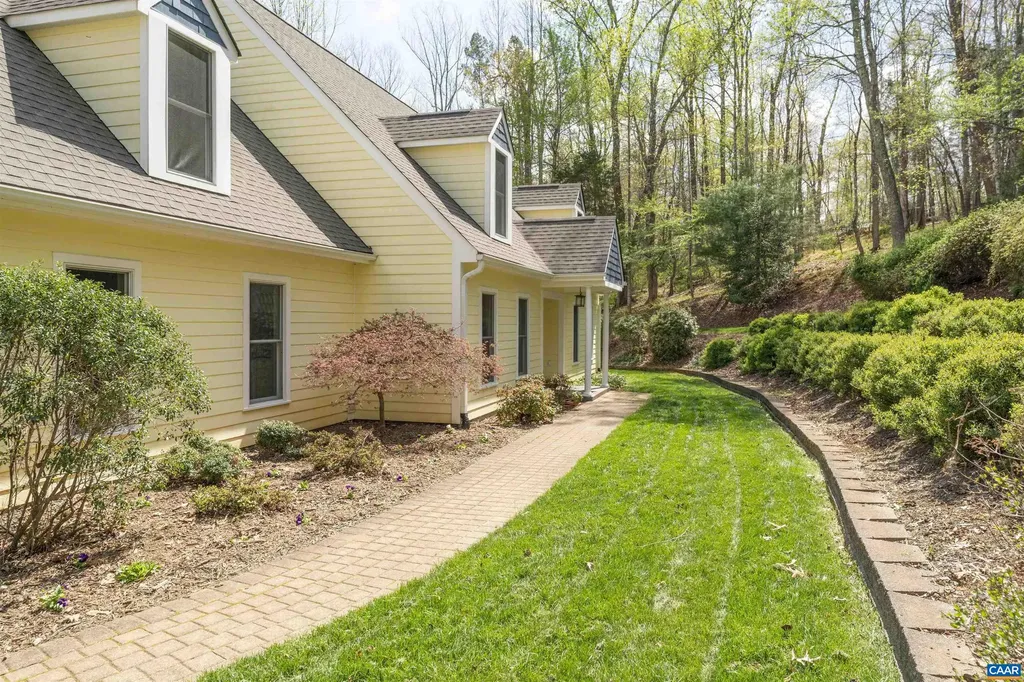 2700 Willow Oak Circle Charlottesville VA 22901