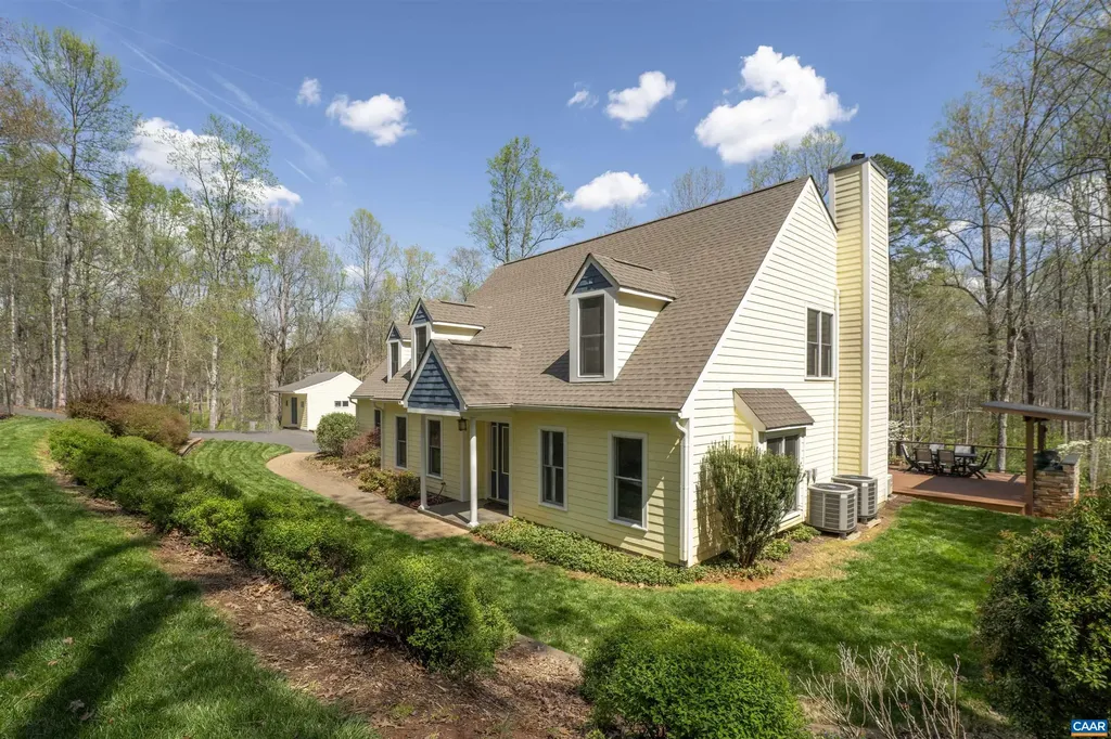 2700 Willow Oak Circle Charlottesville VA 22901