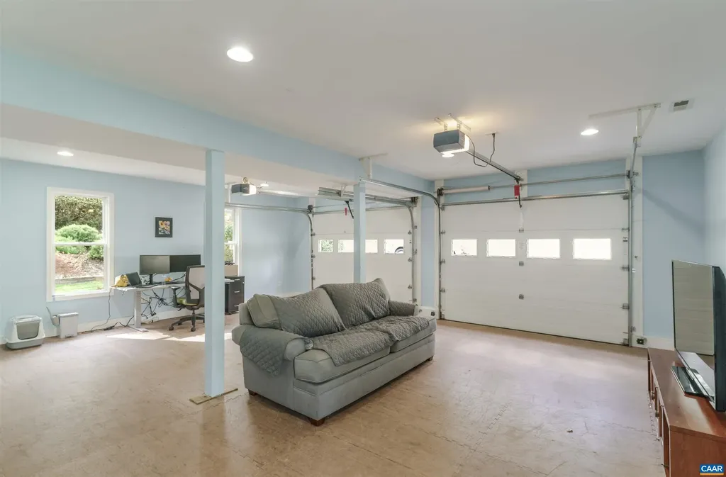 2700 Willow Oak Circle Charlottesville VA 22901