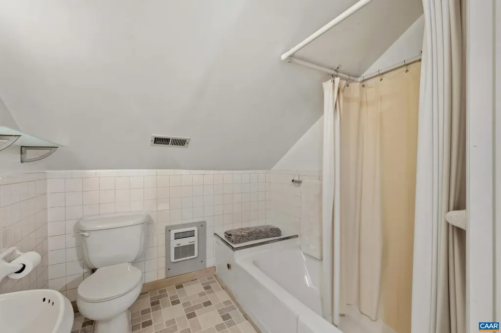 103 Powhatan Circle Charlottesville VA 22901