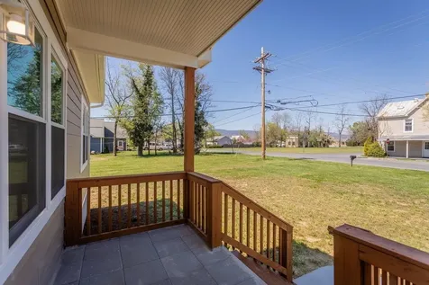 445 Wirt Avenue Elkton VA 22827