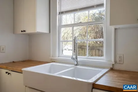2401 Fontaine Avenue Charlottesville VA 22903