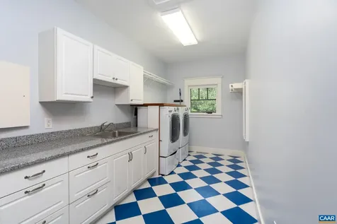 320 Carrsbrook Drive Staunton VA 24401