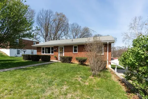 2209 Third Street Staunton VA 24401
