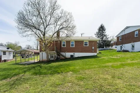 2209 Third Street Staunton VA 24401