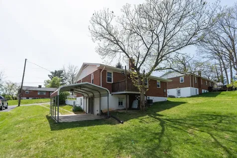 2209 Third Street Staunton VA 24401
