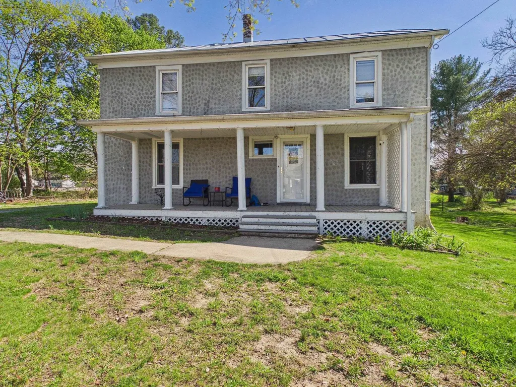 417 Spring Avenue W Elkton VA 22827