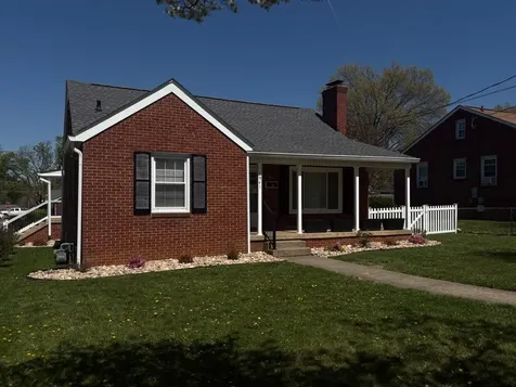 1941 Monticello Street Waynesboro VA 22980