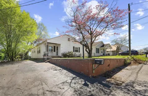 139 Straith Street Staunton VA 24401