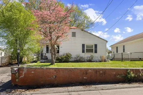 139 Straith Street Staunton VA 24401