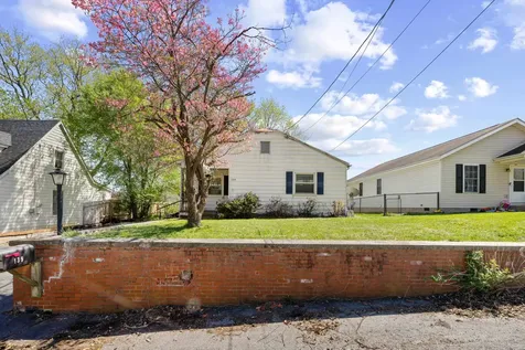 139 Straith Street Staunton VA 24401