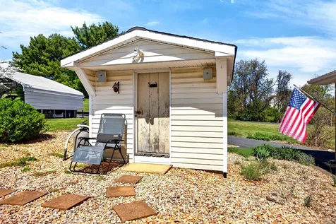 22 Oak Ridge Lane Staunton VA 24401